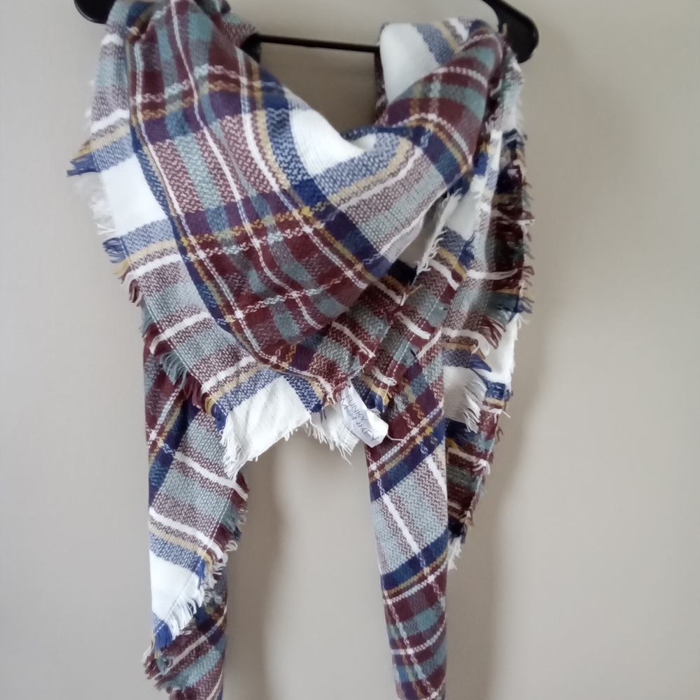 Stylish Multi-Patterned Scarves Set - Picture 6 of 8